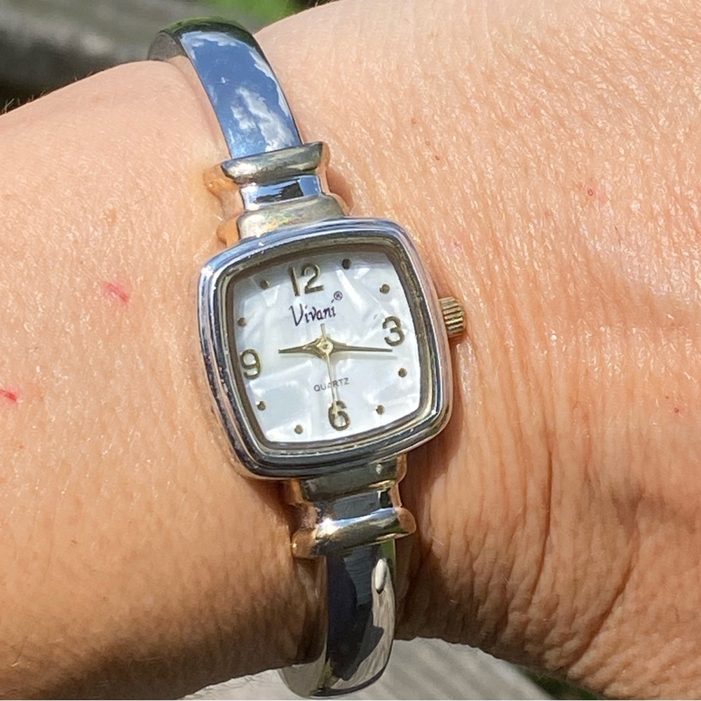 Vivani cuff bracelet Watch mother of Pearl face